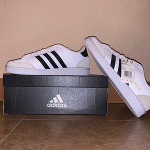 NWT men’s Adidas grand court SE